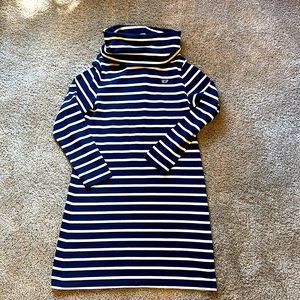 NWT Vineyard Vine dress with mock neck. Adorable!
